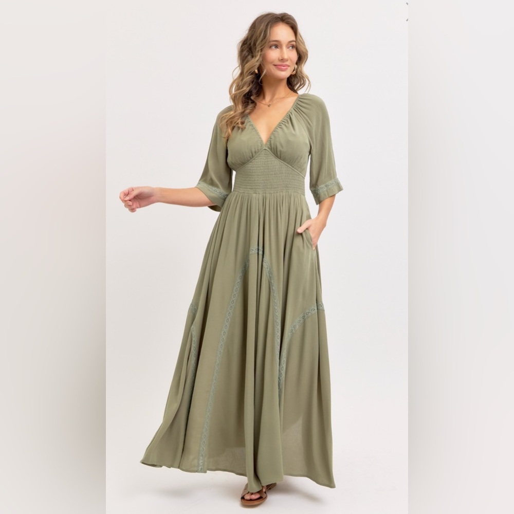 NWT BOUTIQUE_ Romantic flowy maxi dress women’s - Picture 2 of 7